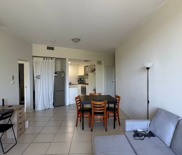 Chippendale - Photo 1