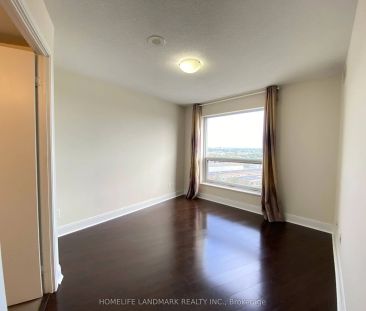 135 Village Green Square #1525 - Photo 5