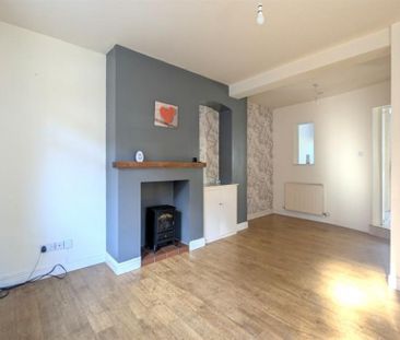 2 Bedroom End Terrace To Let - Photo 1