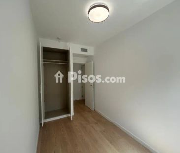 Piso en alquiler en Entrenúcleos - Photo 1