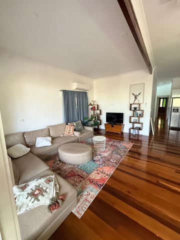 East Brisbane - Photo 3