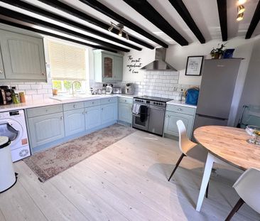 Howell Hill Close - Photo 6