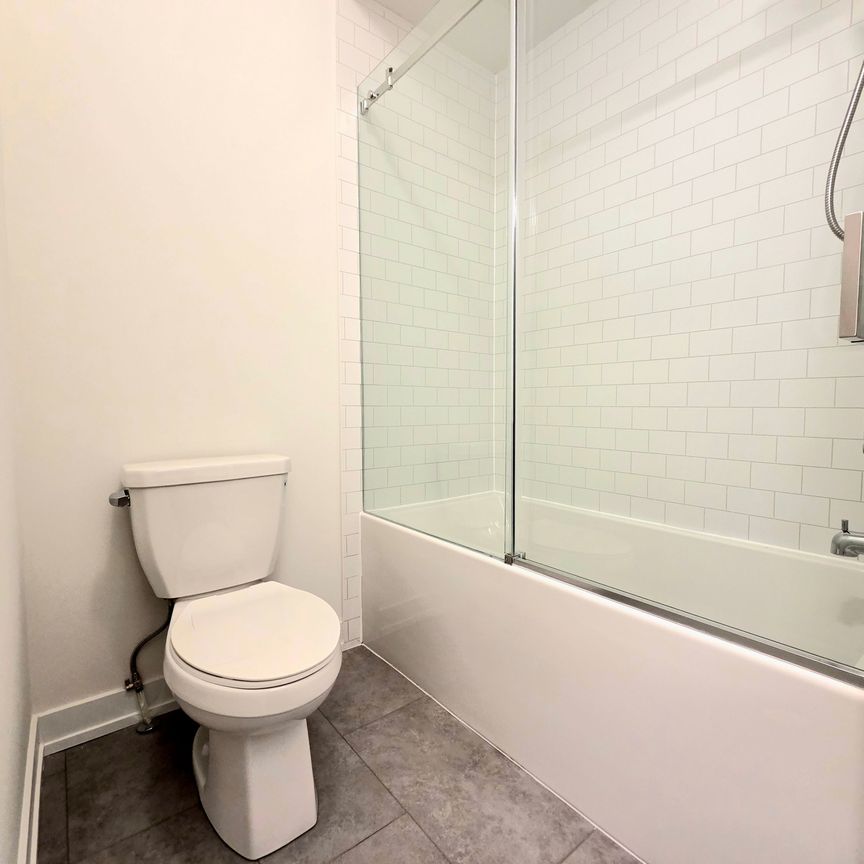 For Lease - 5 Victor Metcalf Lane, Richmond Hill, Ontario - Photo 1