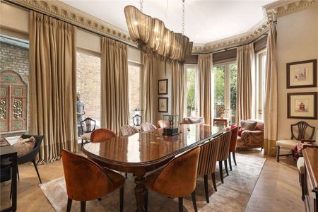 An Exceptional Residence in One of Kensington & Chelsea’s Most Prestigious Garden Squares - Photo 3