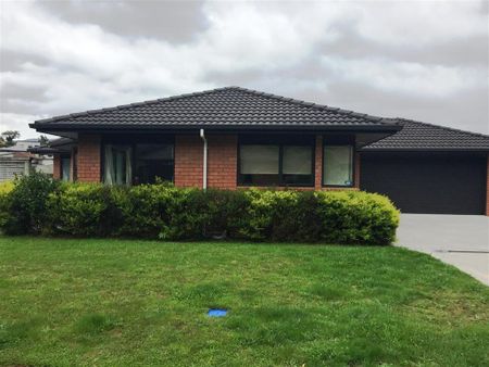13 Aragon Grove, Upper Hutt - Photo 5