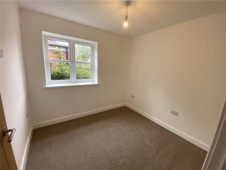 Bowbridge Road, Newark, Notts, NG24 - Photo 2