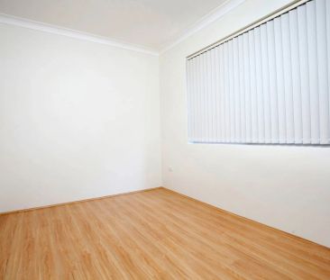 LARGE SUN FILLED UNIT - Photo 2