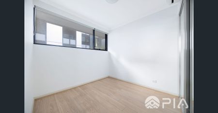 Modern 3-Bedroom Apartment in the Heart of Wentworth Point - Photo 3