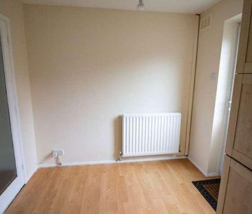 Laburnum Close, Frome, BA11 - Photo 6