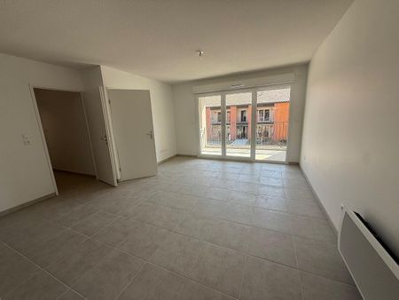location Appartement T2 DE 46.9m² À CASTELGINEST - Photo 5