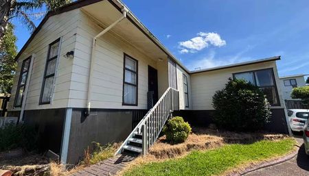 3 bedrooms, Massey - Photo 3