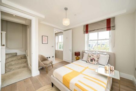 5 bedroom end of terrace house to rent - Photo 3