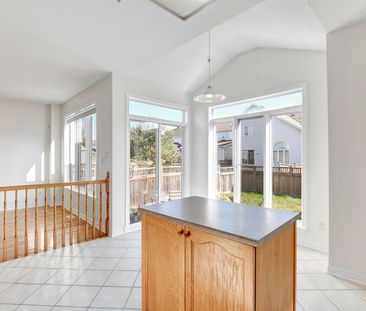 For Lease - 22 MOUNTAIN ASH Drive, Barrhaven, Ontario - Photo 3