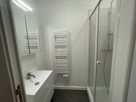 Location Appartement 2 pièces 25m² LILLE 59000 - Photo 5