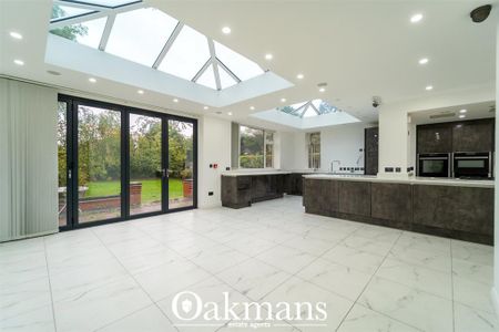 6 bedroom detached house to rent - Photo 5