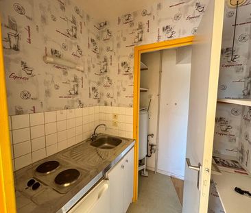 Location Appartement 1 pièce 26m² CHERBOURG-EN-COTENTIN 50100 - Photo 2