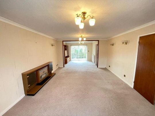 4 bedroom detached house to rent - Photo 1