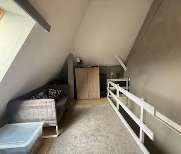 Ruime woning met 4 slaapkamers en een ruime tuin - Photo 2