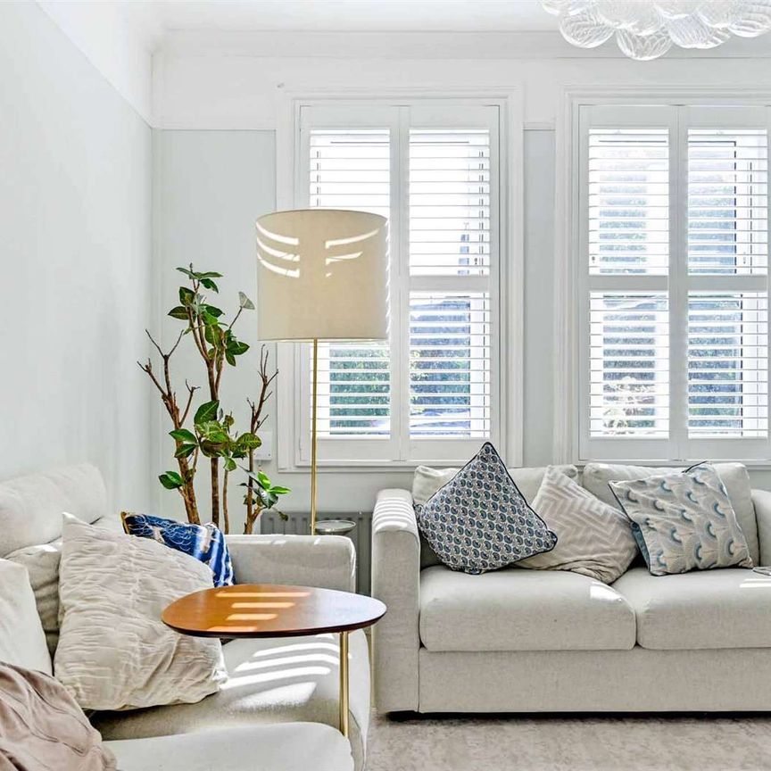 A beautifully presented period home with flexible accommodation and a landscaped garden. - Photo 1