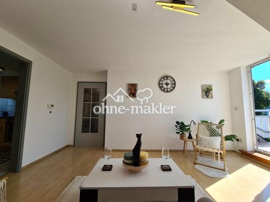 Charmante Dachgeschosswohnung mit Einbauküche – sofort verfügbar! - Photo 1