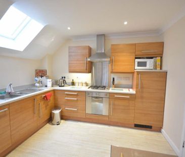 Alsager, Clements Mead, Leatherhead, Surrey, KT22 7FN - Photo 3