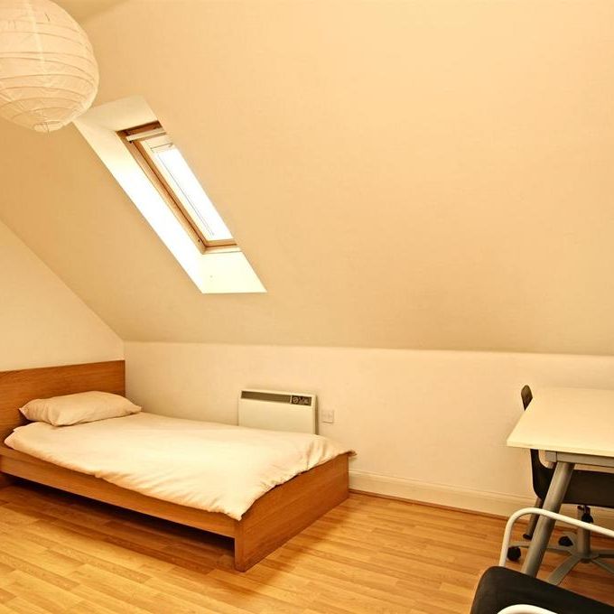 3 bedroom flat to rent - Photo 1