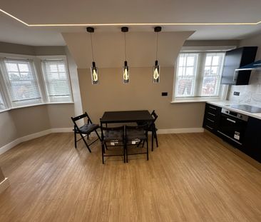 One-Bedroom Apartment - Photo 6