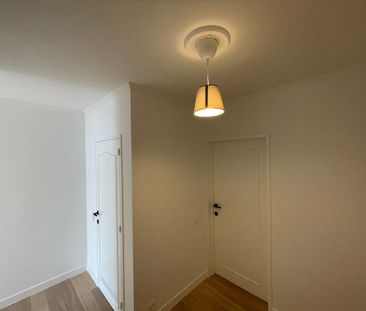 Modern gelijkvloersappartement op gunstige ligging met garagebox in... - Foto 1