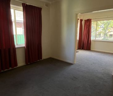 Spacious Family Home in Beautiful Burnside - Photo 2