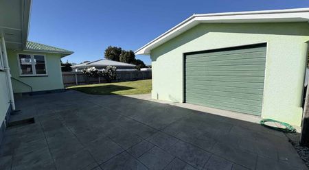 15 Wycliffe Street, Onekawa, Napier - Photo 2