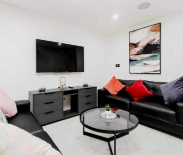 1 Beds 3 Baths - Photo 4