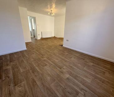 3 bedroom terraced house to rent - Photo 6