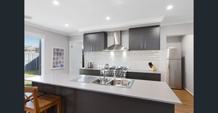 A Bright & Spacious Family Home - Photo 5