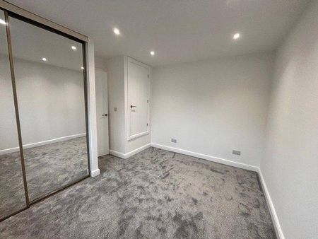 1 bedroom semi-detached house to rent - Photo 2