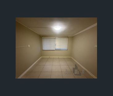 CHARMING, CONVENIENT & READY TO MOVE IN - Photo 3