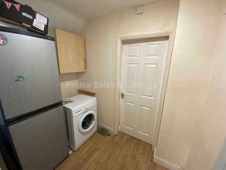 1 bedroom in a house share to rent - Photo 5