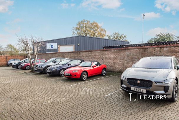 2 bedroom apartment to rent St. Francis Court, Shefford, Bedfordshire, SG17 - Photo 1