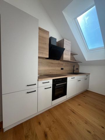 Neuwertige 3-Zimmer Maisonette mit Terrasse in Perchtoldsdorf – Miete €1.450,- - Photo 2