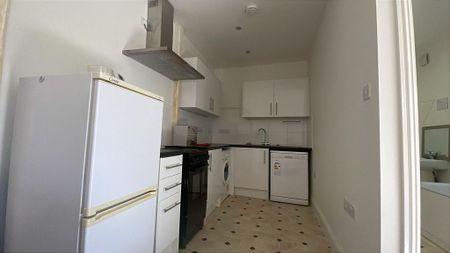 1 bedroom property to rent - Photo 4