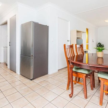 WALK TO SCHOOL & SHOPS - Photo 3