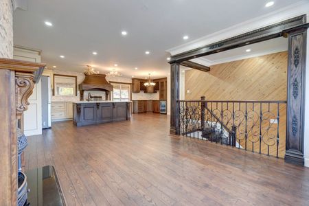 For Lease - 372 Dixon Boulevard, Newmarket, Ontario - Photo 4