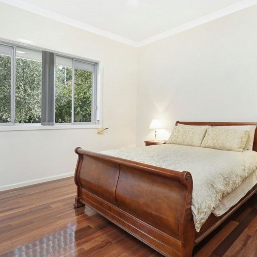 54 Rowland Avenue, WOLLONGONG NSW 2500 - Photo 1