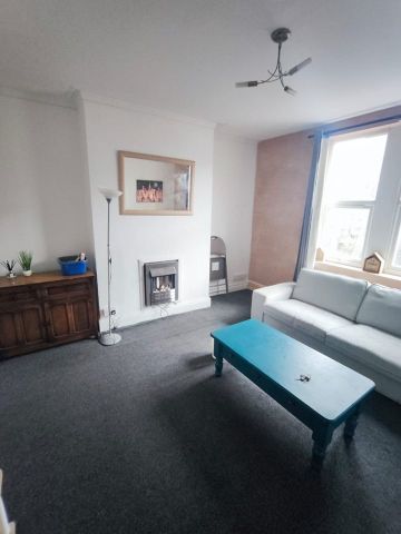 1 Bed Flat, Harehills Avenue, LS8 - Photo 3