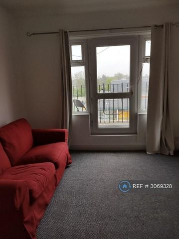 1 bedroom flat to rent - Photo 3