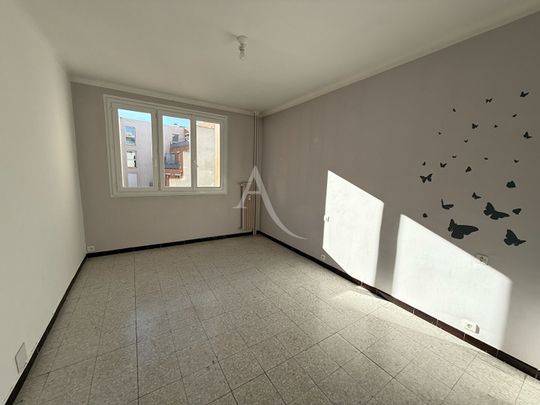 Location Appartement 5 pièces 114m² - Photo 1