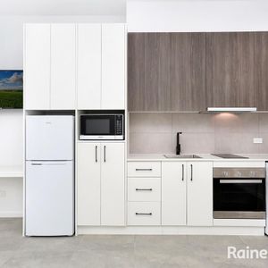 MODERN STUDIO APARTMENT - WATER, GAS AND INTERNET INCLUDED - Photo 2