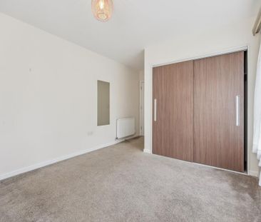 3 bedroom apartment to rent - Photo 1