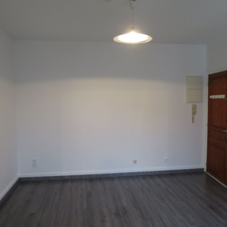 Appartement à louer - REIMS CLAIRMARAIS - Photo 1