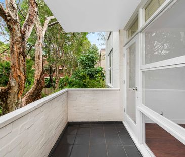 Renovated One Bedroom Apartment in the Heart of Cammeray - Photo 5
