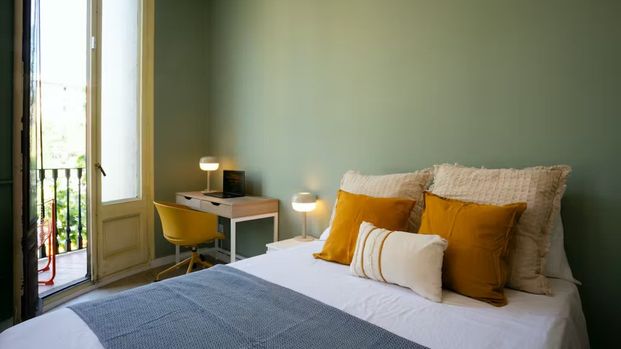 Plaça de la Universitat, Barcelona, Catalonia 08007 - Foto 1